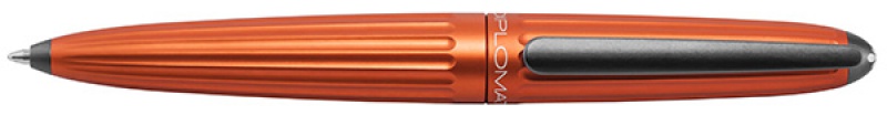 Produkt w kategorii: Artykuły biurowe, nazwa produktu: Długopis automatyczny DIPLOMAT Aero, pomarańczowy