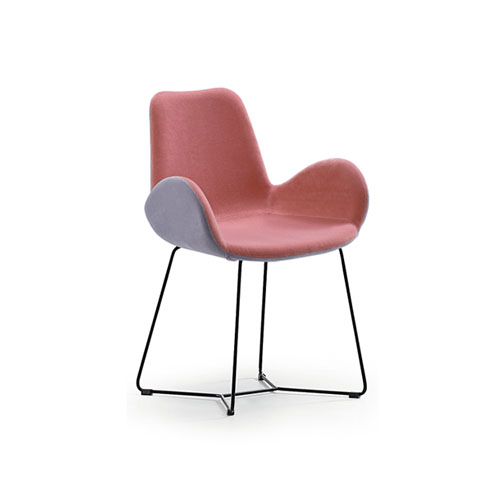 Produkt w kategorii: Krzesła, nazwa produktu: Krzesło Dalia PB T - eleganckie i solidne.