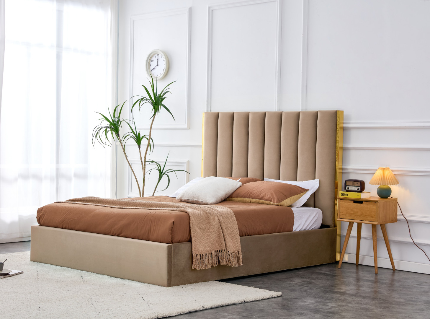 Produkt w kategorii: Łóżka, nazwa produktu: Luksusowe łóżko Palazzo beżowe Halmar