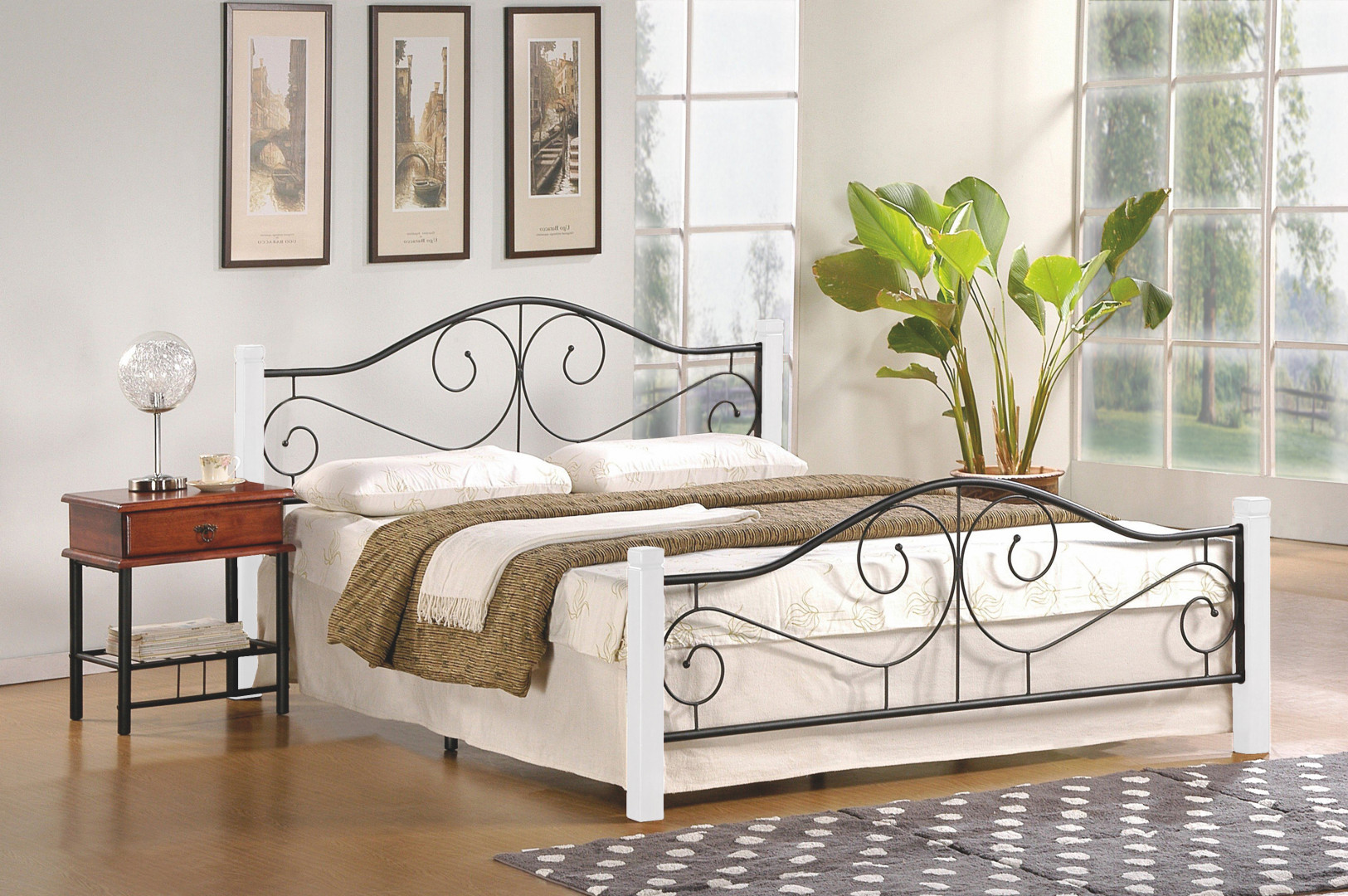 Produkt w kategorii: Łóżka, nazwa produktu: Łóżko Violetta 160 - elegancja i komfort