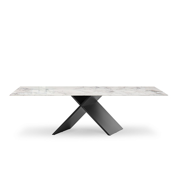 Produkt w kategorii: Stoły, nazwa produktu: Stół AX Bonaldo - minimalistyczny design